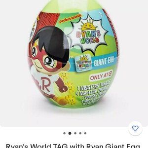 Ryan's World TAG with Ryan Giant Egg - Exclusive!